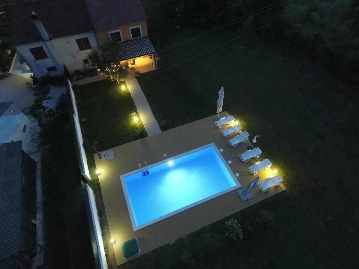 Holiday Apartment Ariella Krizanici