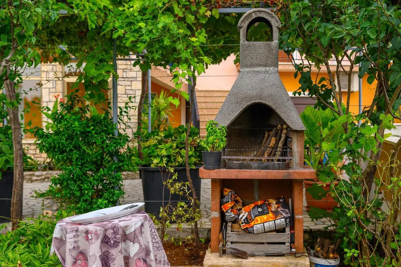Holiday Apartment Ariella Krizanici 0*,  Croatia